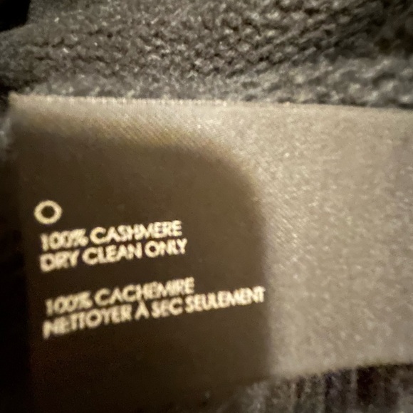 Club Monaco Women's Cashmere Sweater- size large - Picture 4 of 11